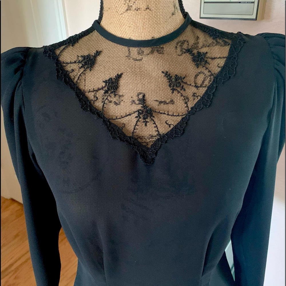 Beautiful VINTAGE Sheer fitted blouse Size 5